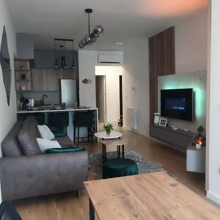 Luxury Apartment With A Fireplace! Lägenhet Skopje