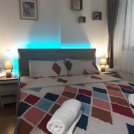 Luxury Apartment With A Fireplace! Lägenhet
