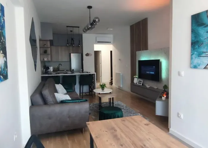 Luxury Apartment With A Fireplace And Free Parking! Apartment Skopje